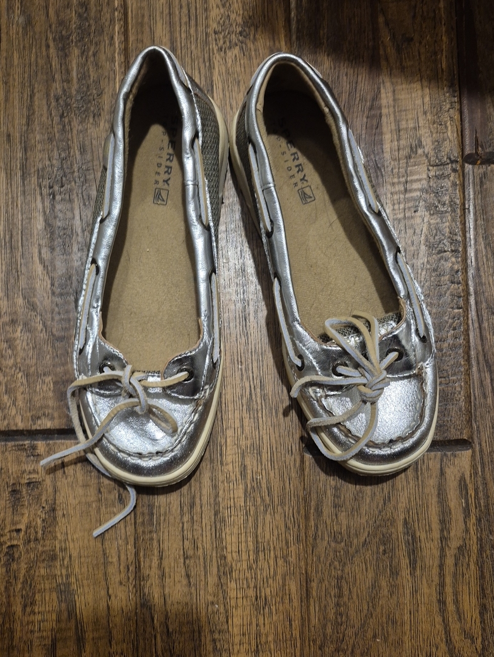 Sperry Kids Metallic Silver Boat Shoes Sz 3.5
